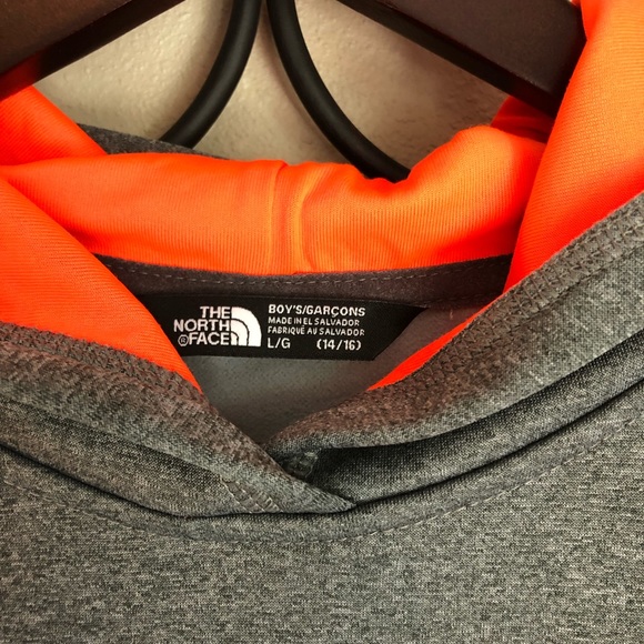 Boys NorthFace Hoodie. Like new! - Picture 3 of 3